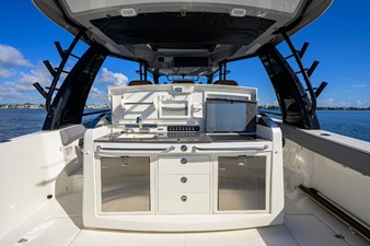2024 BOSTON WHALER Outrage - photo 35
