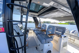 2024 BOSTON WHALER Outrage - photo 56