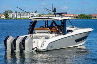 2024 BOSTON WHALER Outrage - photo 65