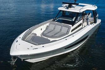 2024 BOSTON WHALER Outrage - photo 68