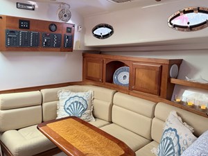2010 BACK COVE 33 - photo 9