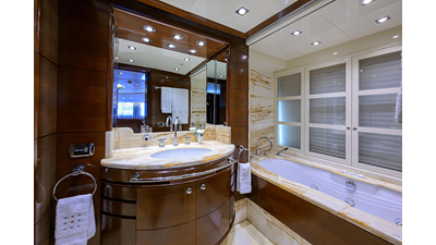 2005 BENETTI YACHTS Vision 145 - photo 38