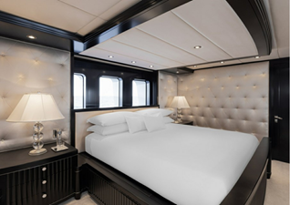 2011 TRINITY YACHTS CUSTOM - photo 13