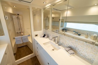 2019 HORIZON MOTOR YACHTS PC65 - photo 41