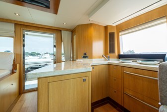 2019 HORIZON MOTOR YACHTS PC65 - photo 17