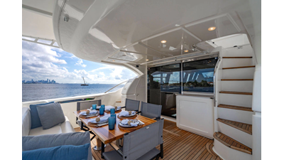 2012 FERRETTI YACHTS 62 FLY - photo 7