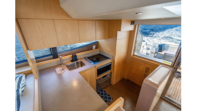 2012 FERRETTI YACHTS 62 FLY - photo 16