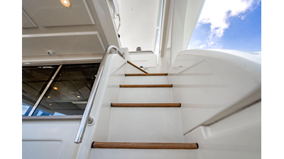 2012 FERRETTI YACHTS 62 FLY - photo 27