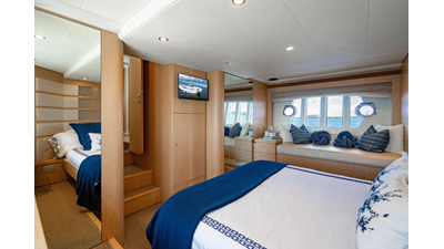2012 FERRETTI YACHTS 62 FLY - photo 40