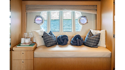 2012 FERRETTI YACHTS 62 FLY - photo 42