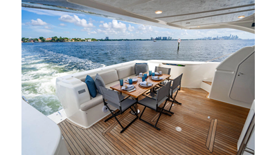 2012 FERRETTI YACHTS 62 FLY - photo 12