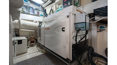 2012 FERRETTI YACHTS 62 FLY - photo 53