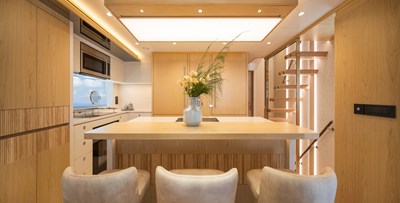 2027 HORIZON YACHTS Horizon FD80-619 / AVAIABLE FLIBS 2026 - photo 21
