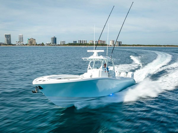 2022 YELLOWFIN 36 Center Console