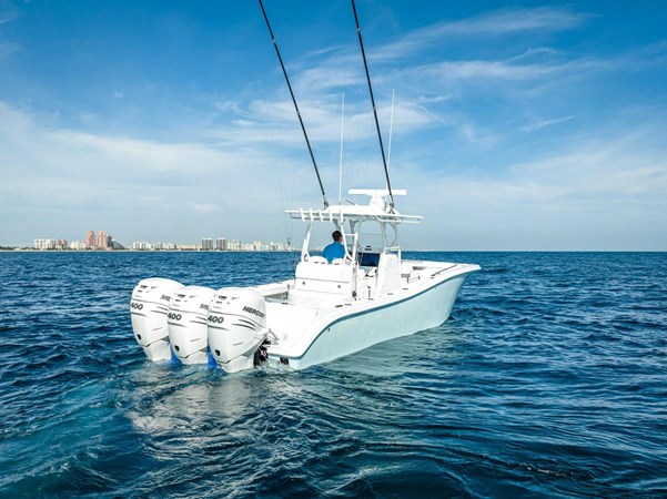 2022 YELLOWFIN 36 Center Console