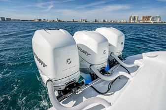 2023 YELLOWFIN 36 Center Console - photo 9