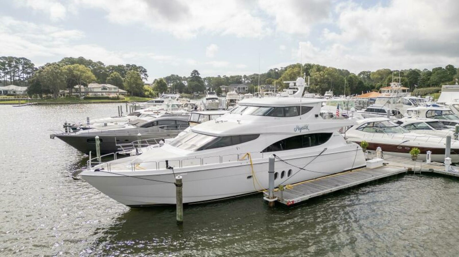 MAJESTIK luxury motor yacht