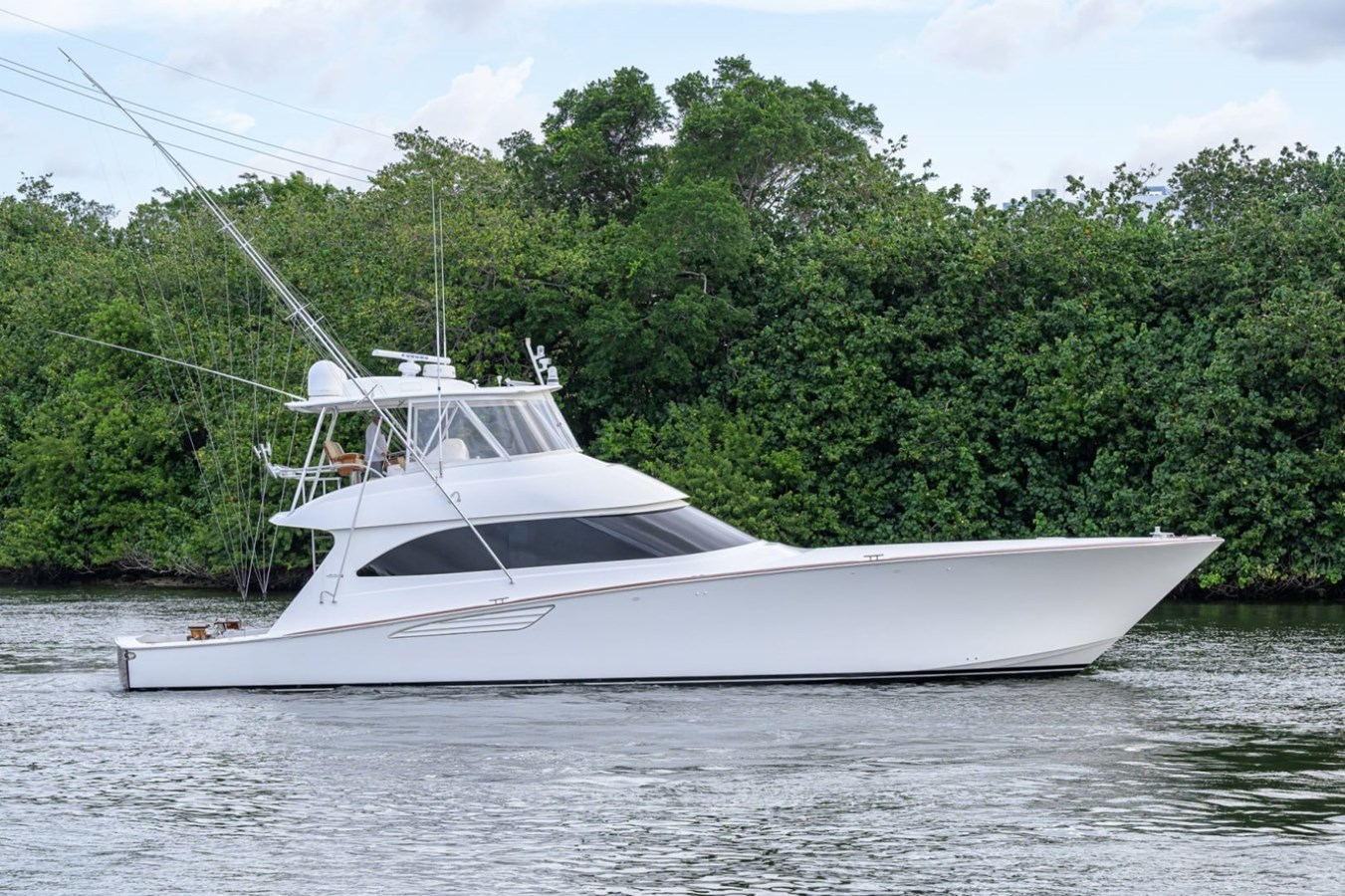 DESPERADO luxury motor yacht