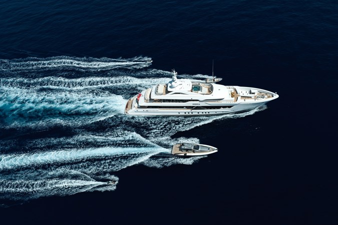 2025 HEESEN YACHTS