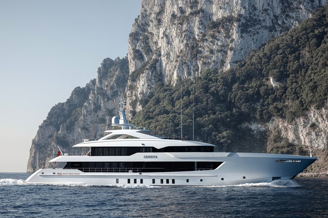 2025 HEESEN YACHTS