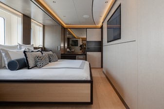 2025 HEESEN YACHTS  - photo 31