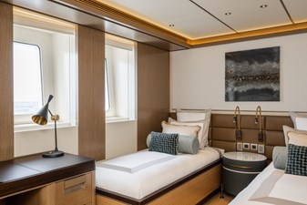 2025 HEESEN YACHTS  - photo 33