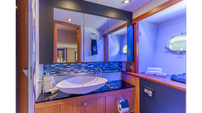 2009 SUNSEEKER Manhattan 60 - photo 36