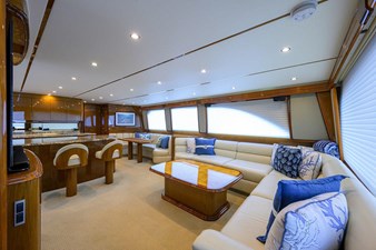 2010 VIKING Enclosed Flybridge - photo 5