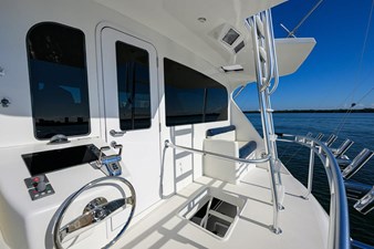 2010 VIKING Enclosed Flybridge - photo 26