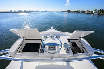 2010 VIKING Enclosed Flybridge - photo 28