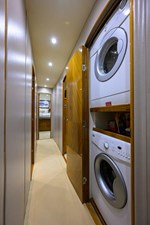 2010 VIKING Enclosed Flybridge - photo 30