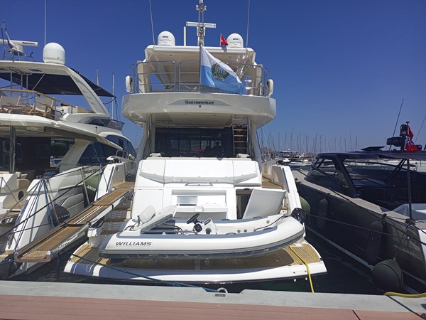 2021 SUNSEEKER 76 YACHT