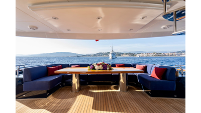 2001 HEESEN YACHTS 40M - photo 6