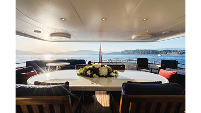 2001 HEESEN YACHTS 40M - photo 32