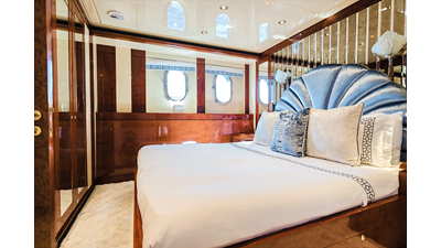 2001 HEESEN YACHTS 40M - photo 47