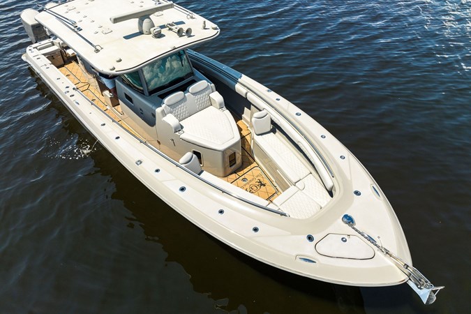 2022 HCB 42 Lujo