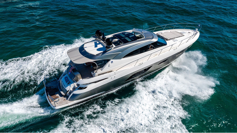 2022 RIVIERA 6000 Sport Yacht Platinum Edition