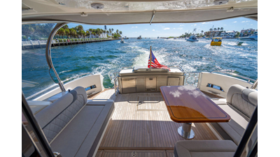 2022 RIVIERA 6000 Sport Yacht Platinum Edition - photo 13