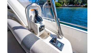 2022 RIVIERA 6000 Sport Yacht Platinum Edition - photo 15