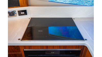 2022 RIVIERA 6000 Sport Yacht Platinum Edition - photo 21