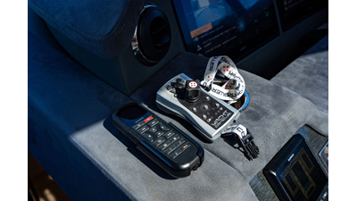 2022 RIVIERA 6000 Sport Yacht Platinum Edition - photo 32