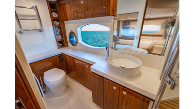 2022 RIVIERA 6000 Sport Yacht Platinum Edition - photo 43