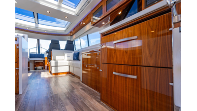 2022 RIVIERA 6000 Sport Yacht Platinum Edition - photo 23