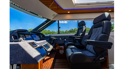 2022 RIVIERA 6000 Sport Yacht Platinum Edition - photo 28