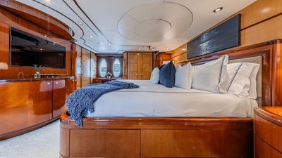 2012 ARES CUSTOM YACHTS Tri Deck  - photo 20