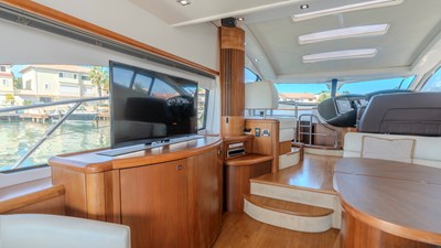 2009 SUNSEEKER Predator 52 - photo 7