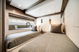 2025 OCEAN ALEXANDER 27R - photo 32