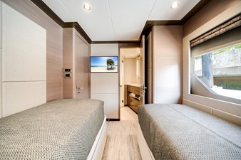 2025 OCEAN ALEXANDER 27R - photo 33
