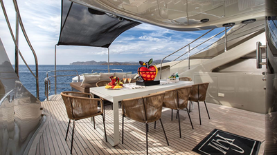 2006 ISA YACHTS 120 - photo 16