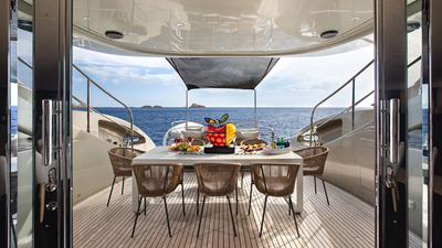 2006 ISA YACHTS 120 - photo 20